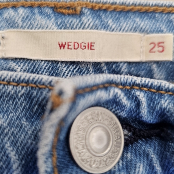 Levi’s Wedgie Icon Fit jeans Jazz Devoted light wash size 25 distressed - Picture 10 of 15